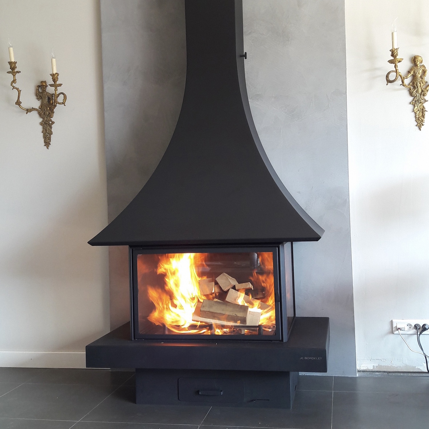 Монтаж каминов и барбекю