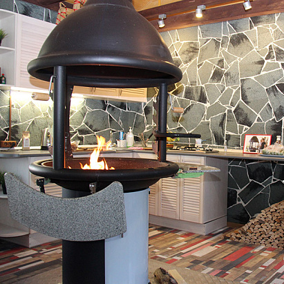 Гриль дровяной Fireline BBQ с гранитными пристольями