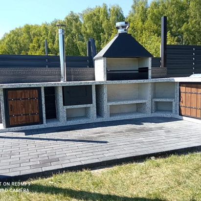 Угловой барбекю комплекс с печью под казан и мойкой